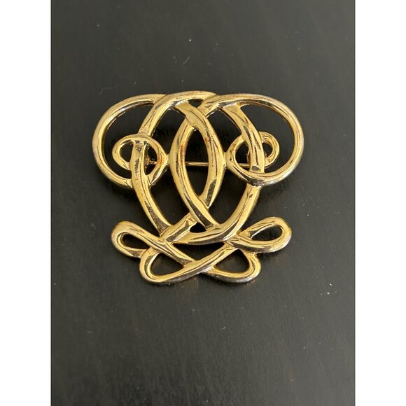 Gold Tone Vintage Monogrammed Brooch Pin With Decorative Scrollwork Design - Picture 1 of 4